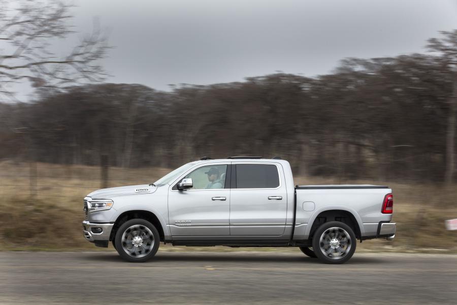  Dodge Ram 1500 Limited Crew Cab (DT) 2018 года  (фото 26 из 36)